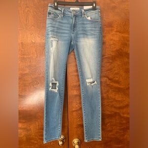 NWT KanCan Mid Rise Super Skinny Distressed Jeans Size 5/26